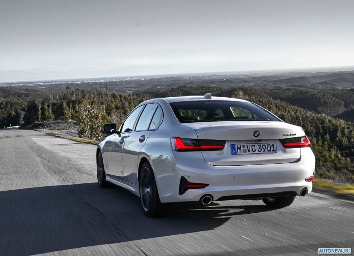 2019 BMW 320d Sport Line - фотография 77 из 107