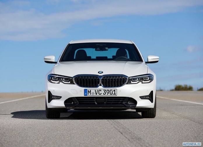 2019 BMW 320d Sport Line - фотография 79 из 107