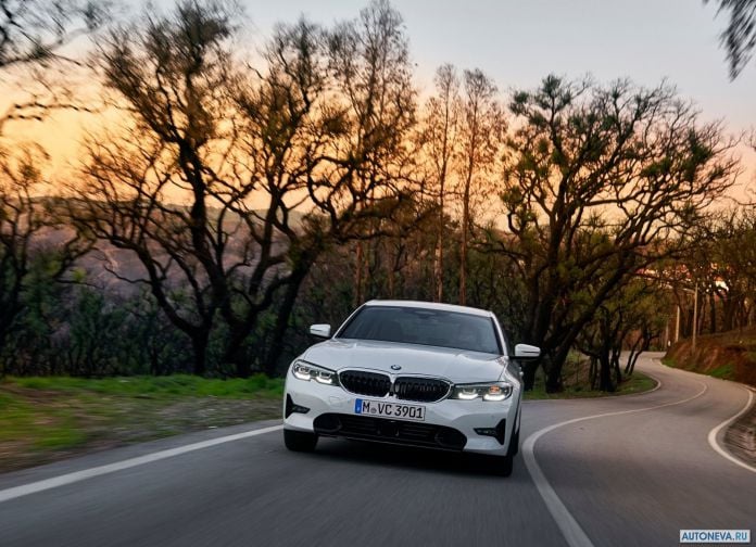 2019 BMW 320d Sport Line - фотография 83 из 107 2019 BMW 320d Sport Line - фотография 83 из 107