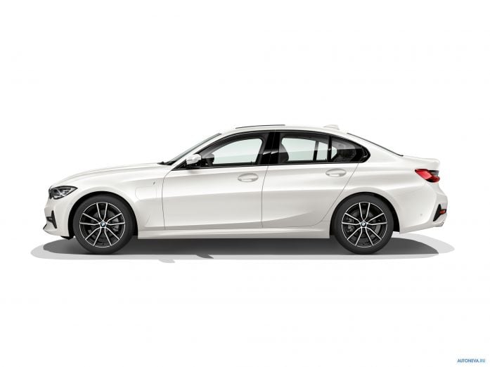 2019 BMW 330e Sedan - фотография 9 из 13 2019 BMW 330e Sedan - фотография 9 из 13
