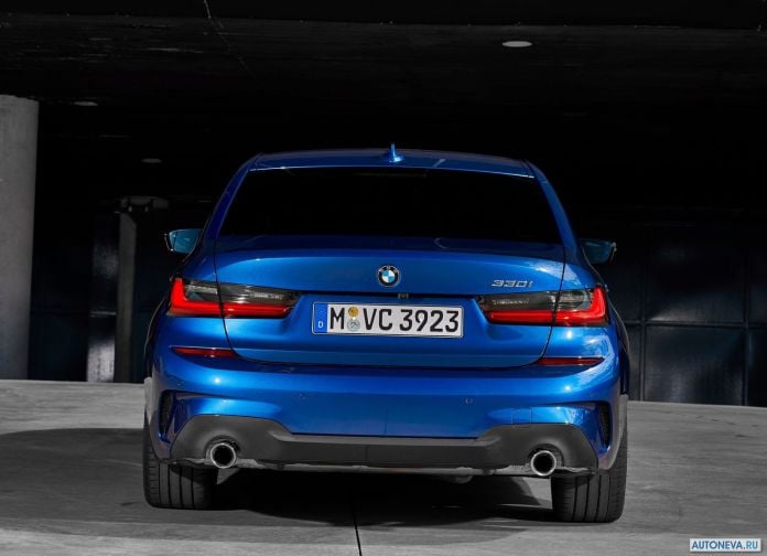 2019 BMW 330i M Sport - фотография 74 из 110