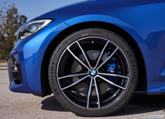 2019 BMW 330i M Sport - фотография 102 из 110