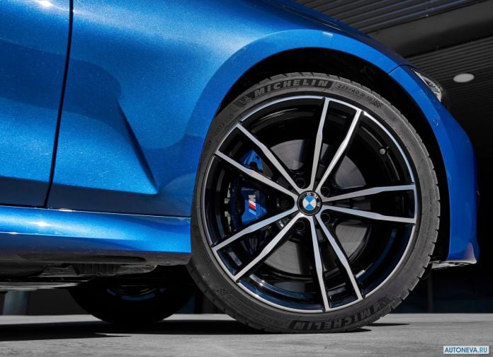 2019 BMW 330i M Sport - фотография 103 из 110