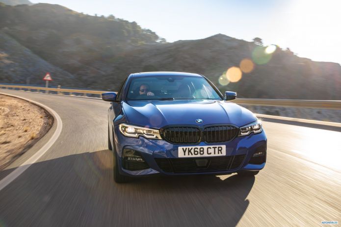 2019 BMW 320d M Sport xDrive UK version - фотография 1 из 40 2019 BMW 320d M Sport xDrive UK version - фотография 1 из 40