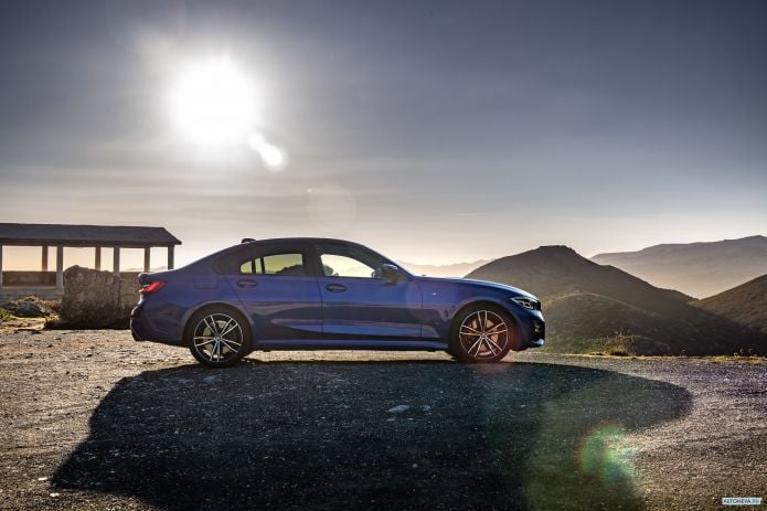 2019 BMW 320d M Sport xDrive UK version - фотография 21 из 40 2019 BMW 320d M Sport xDrive UK version - фотография 21 из 40