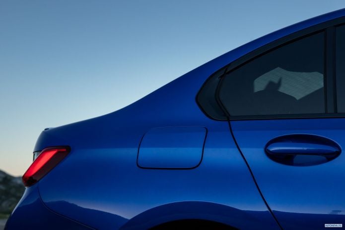2019 BMW 320d M Sport xDrive UK version - фотография 35 из 40 2019 BMW 320d M Sport xDrive UK version - фотография 35 из 40