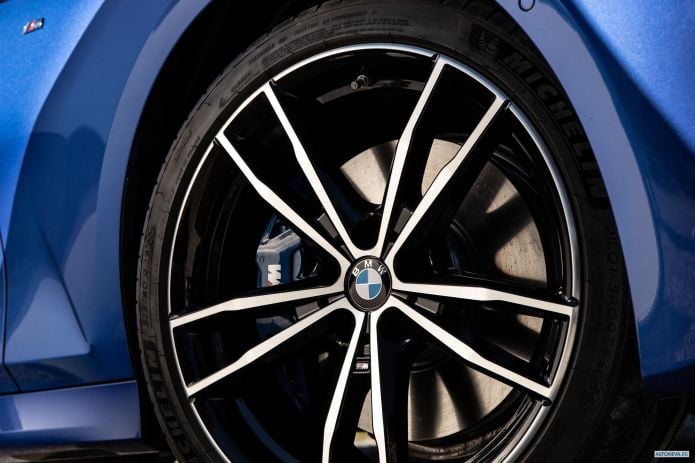 2019 BMW 320d M Sport xDrive UK version - фотография 36 из 40 2019 BMW 320d M Sport xDrive UK version - фотография 36 из 40