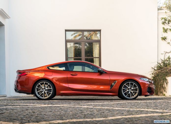 2019 BMW 8-series Coupe UK-version - фотография 21 из 70