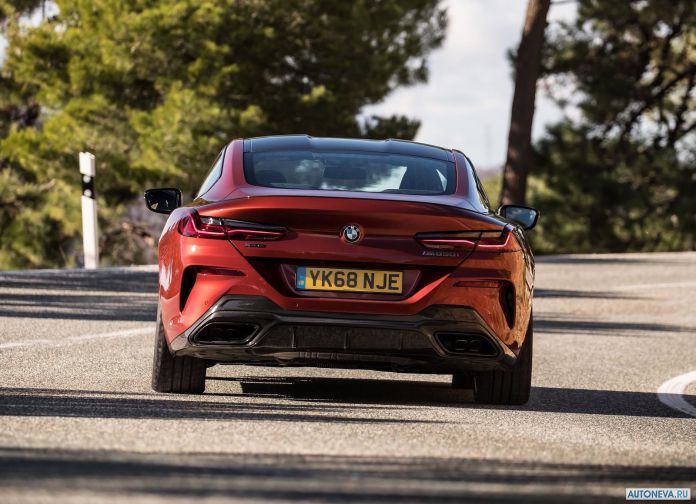 2019 BMW 8-series Coupe UK-version - фотография 54 из 70 2019 BMW 8-series Coupe UK-version - фотография 54 из 70