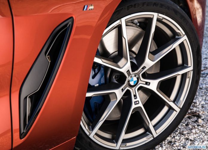 2019 BMW 8-series Coupe UK-version - фотография 69 из 70 2019 BMW 8-series Coupe UK-version - фотография 69 из 70