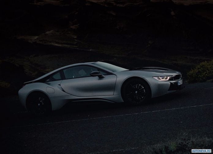 2019 BMW i8 Coupe - фотография 7 из 25 2019 BMW i8 Coupe - фотография 7 из 25