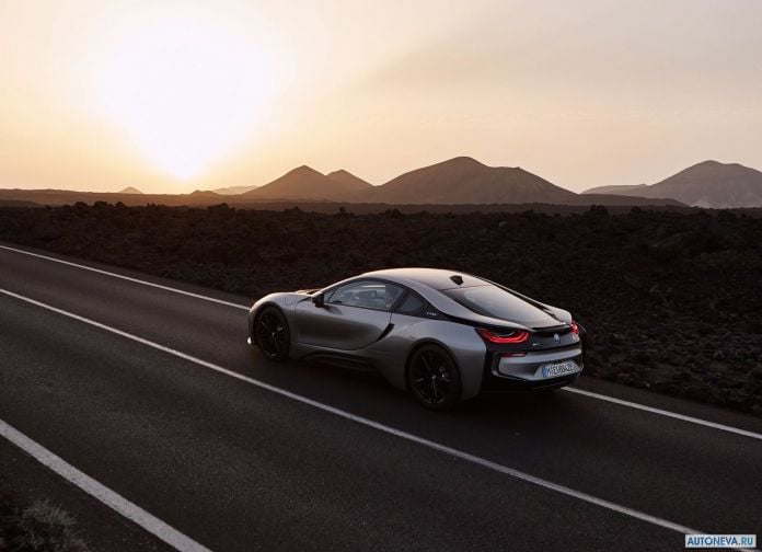 2019 BMW i8 Coupe - фотография 11 из 25 2019 BMW i8 Coupe - фотография 11 из 25