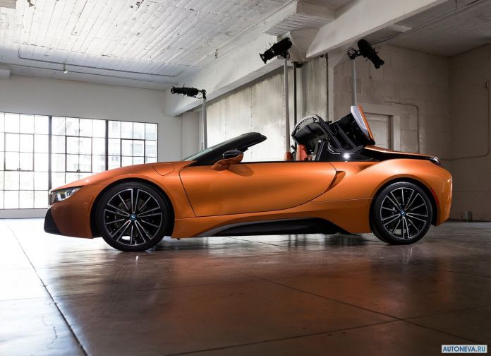 2019 BMW i8 Roadster - фотография 67 из 214