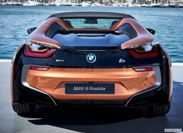 2019 BMW i8 Roadster - фотография 112 из 214