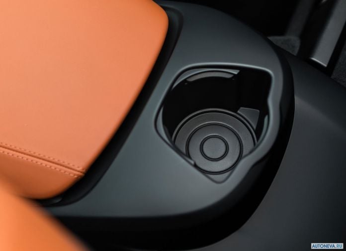 2019 BMW i8 Roadster - фотография 163 из 214