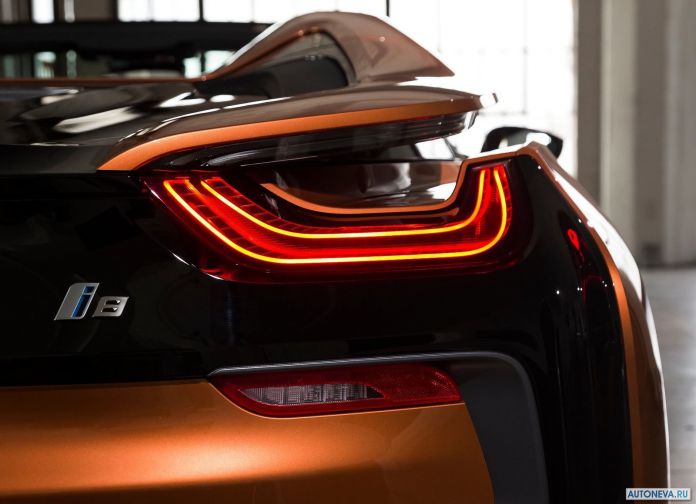 2019 BMW i8 Roadster - фотография 175 из 214