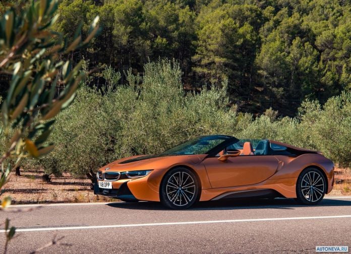 2019 BMW i8 Roadster UK version - фотография 4 из 60 2019 BMW i8 Roadster UK version - фотография 4 из 60