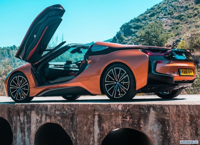 2019 BMW i8 Roadster UK version - фотография 21 из 60 2019 BMW i8 Roadster UK version - фотография 21 из 60