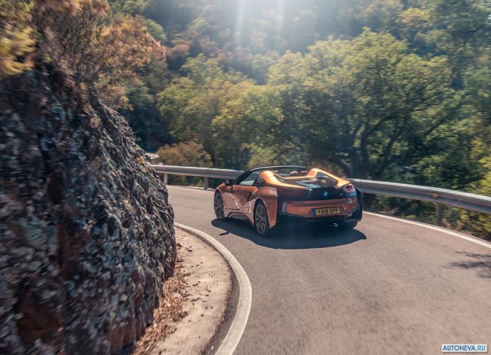 2019 BMW i8 Roadster UK version - фотография 23 из 60 2019 BMW i8 Roadster UK version - фотография 23 из 60