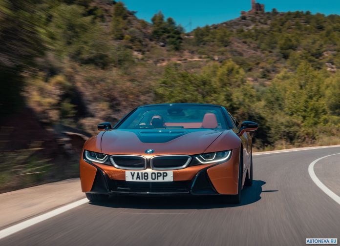 2019 BMW i8 Roadster UK version - фотография 41 из 60 2019 BMW i8 Roadster UK version - фотография 41 из 60