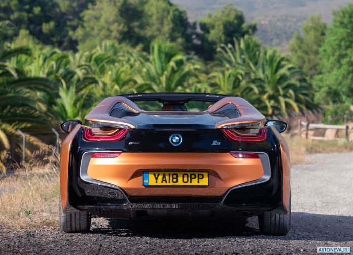 2019 BMW i8 Roadster UK version - фотография 42 из 60 2019 BMW i8 Roadster UK version - фотография 42 из 60