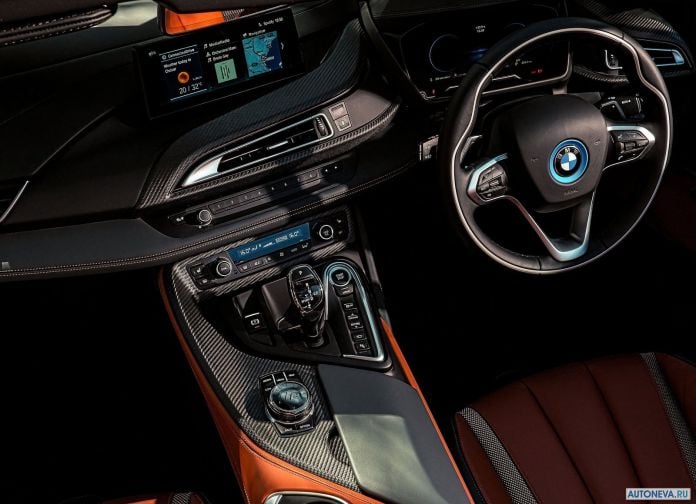 2019 BMW i8 Roadster UK version - фотография 45 из 60 2019 BMW i8 Roadster UK version - фотография 45 из 60