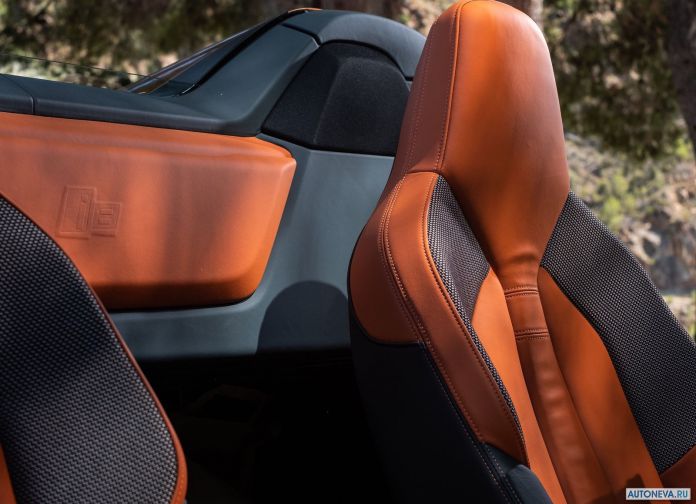 2019 BMW i8 Roadster UK version - фотография 48 из 60 2019 BMW i8 Roadster UK version - фотография 48 из 60