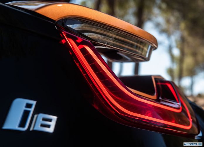 2019 BMW i8 Roadster UK version - фотография 54 из 60 2019 BMW i8 Roadster UK version - фотография 54 из 60