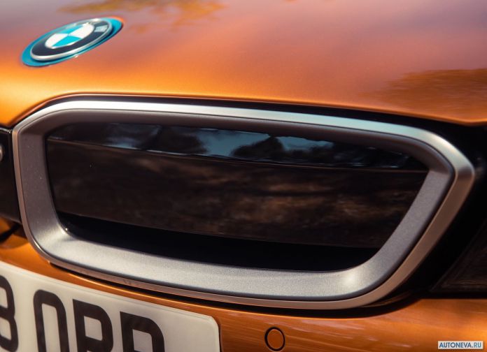 2019 BMW i8 Roadster UK version - фотография 56 из 60