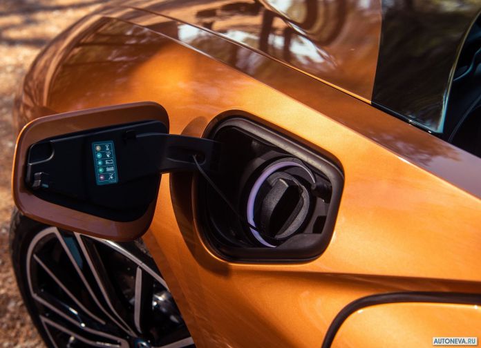 2019 BMW i8 Roadster UK version - фотография 59 из 60