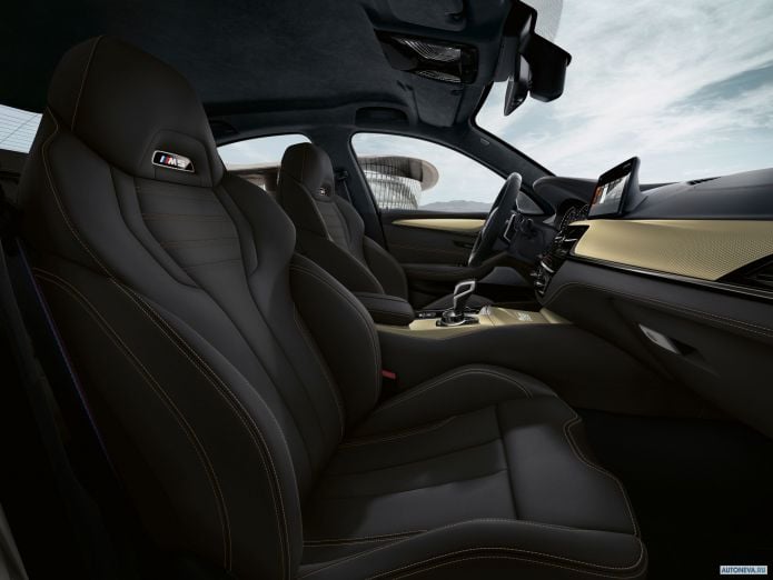 2019 BMW M5 Edition 35 - фотография 11 из 14 2019 BMW M5 Edition 35 - фотография 11 из 14
