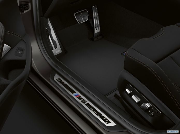 2019 BMW M5 Edition 35 - фотография 12 из 14 2019 BMW M5 Edition 35 - фотография 12 из 14