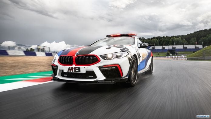 2019 BMW M8 MotoGP Safety Car - фотография 2 из 19