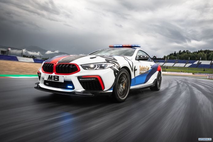 2019 BMW M8 MotoGP Safety Car - фотография 3 из 19