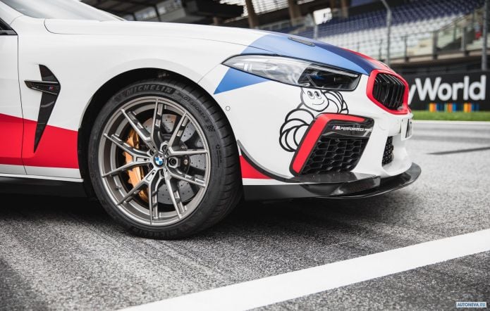 2019 BMW M8 MotoGP Safety Car - фотография 12 из 19 2019 BMW M8 MotoGP Safety Car - фотография 12 из 19