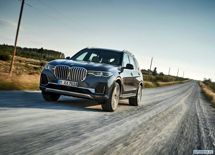 2019 BMW X7 - фотография 8 из 102