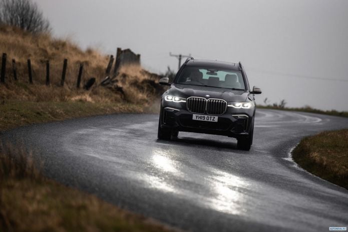 2019 BMW X7 M50d UK - фотография 6 из 36