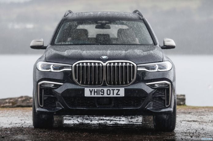 2019 BMW X7 M50d UK - фотография 8 из 36