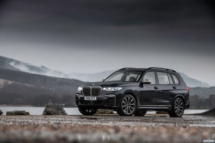 2019 BMW X7 M50d UK - фотография 10 из 36