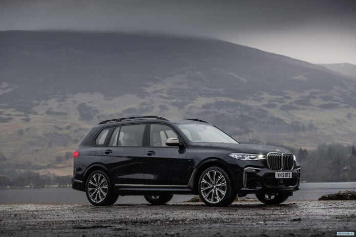 2019 BMW X7 M50d UK - фотография 15 из 36