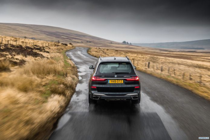 2019 BMW X7 M50d UK - фотография 23 из 36 2019 BMW X7 M50d UK - фотография 23 из 36