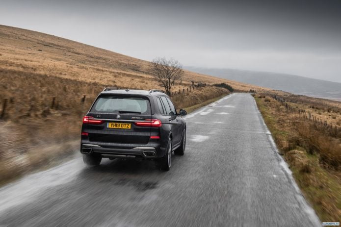 2019 BMW X7 M50d UK - фотография 25 из 36