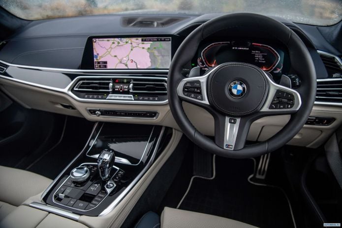 2019 BMW X7 M50d UK - фотография 29 из 36