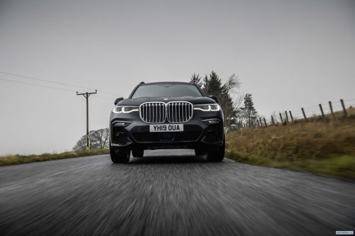 2019 BMW X7 xDrive30d M Sport UK - фотография 1 из 40