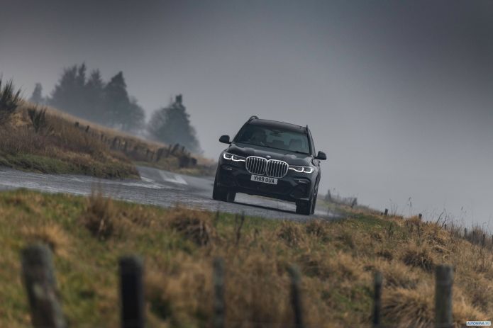 2019 BMW X7 xDrive30d M Sport UK - фотография 3 из 40 2019 BMW X7 xDrive30d M Sport UK - фотография 3 из 40
