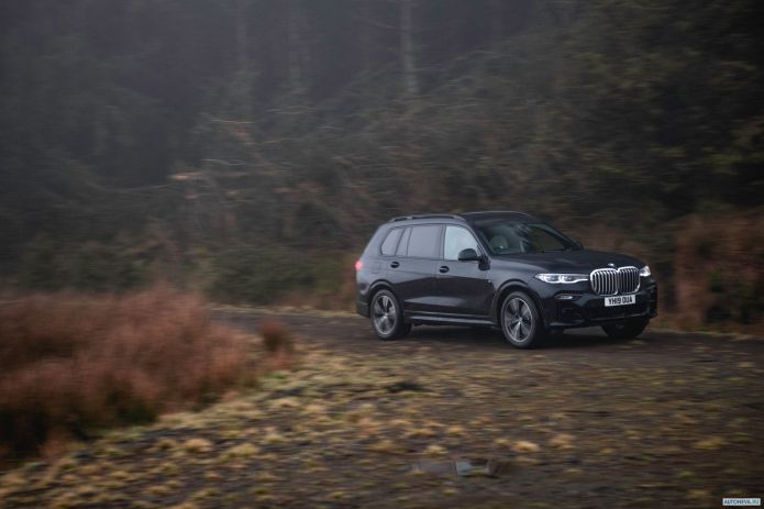 2019 BMW X7 xDrive30d M Sport UK - фотография 17 из 40 2019 BMW X7 xDrive30d M Sport UK - фотография 17 из 40