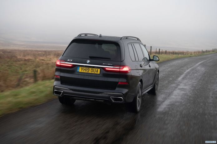 2019 BMW X7 xDrive30d M Sport UK - фотография 32 из 40 2019 BMW X7 xDrive30d M Sport UK - фотография 32 из 40