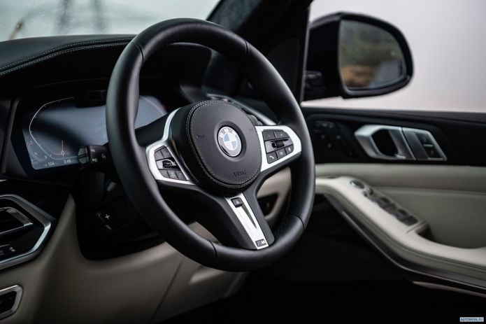 2019 BMW X7 xDrive30d M Sport UK - фотография 38 из 40 2019 BMW X7 xDrive30d M Sport UK - фотография 38 из 40