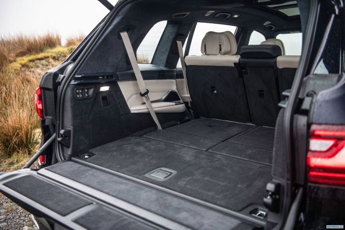 2019 BMW X7 xDrive30d M Sport UK - фотография 39 из 40 2019 BMW X7 xDrive30d M Sport UK - фотография 39 из 40