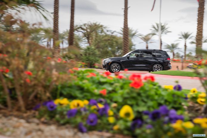 2019 BMW X7 xDrive50i M Sport - фотография 20 из 40